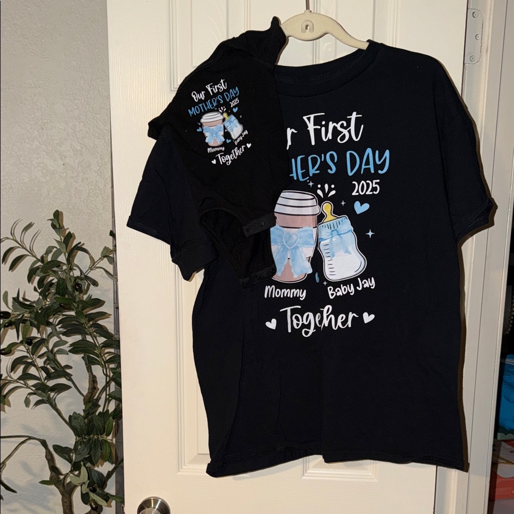 Gildan Black Mother's Day T-Shirt with Blue and White Design